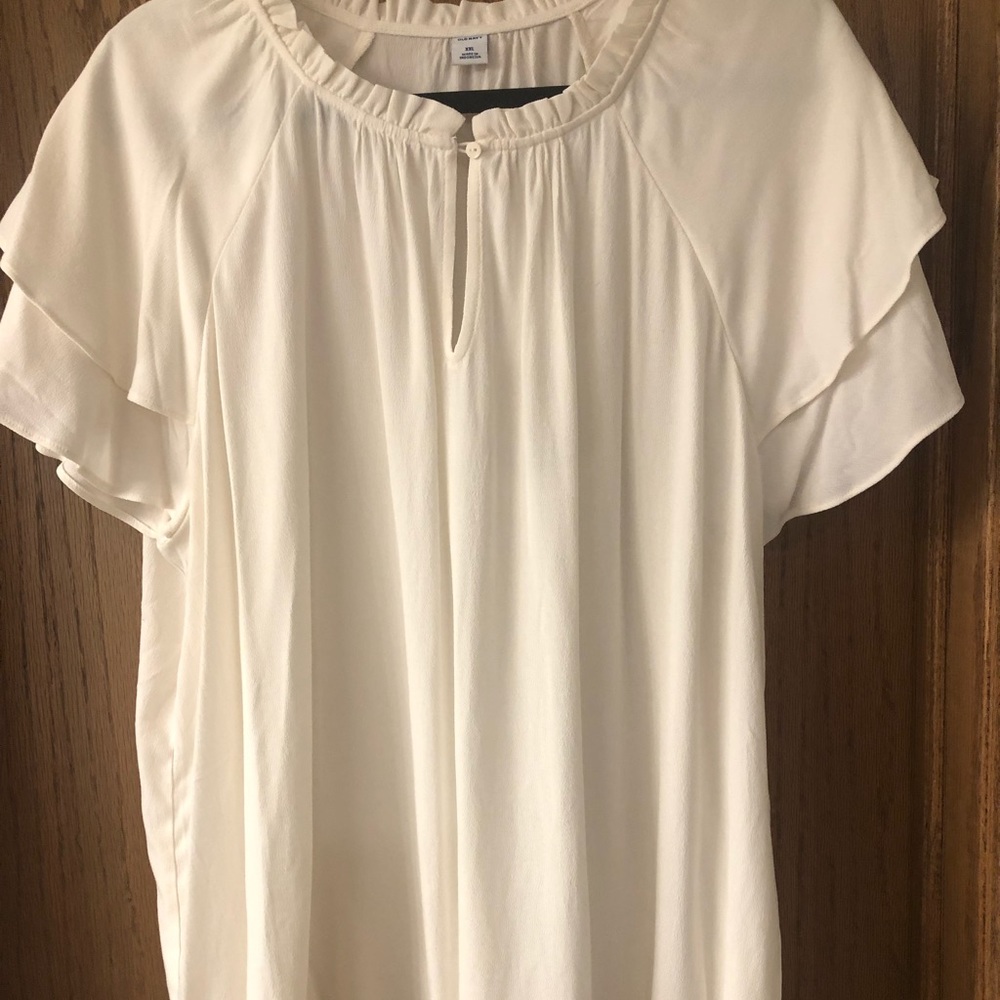 NWOT Old Navy Cream Flutter Sleeve Blouse